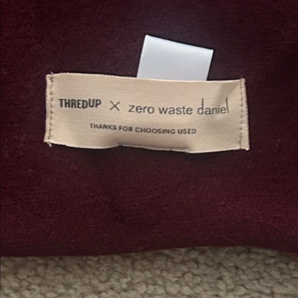 ThredUp Recycled Plush Knit Scarf Burgundy Cozy Sustainable Fashion Wrap